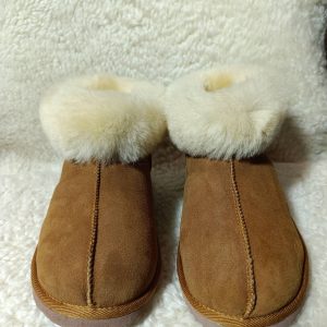 Дамски кафяви боти от агнешка кожа